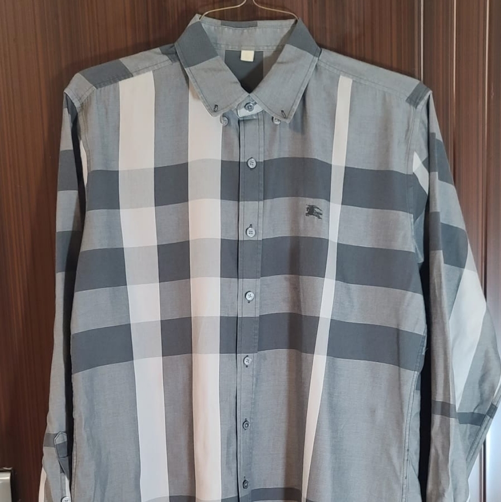 Burberry mens grey & black strips size XL long sleeve